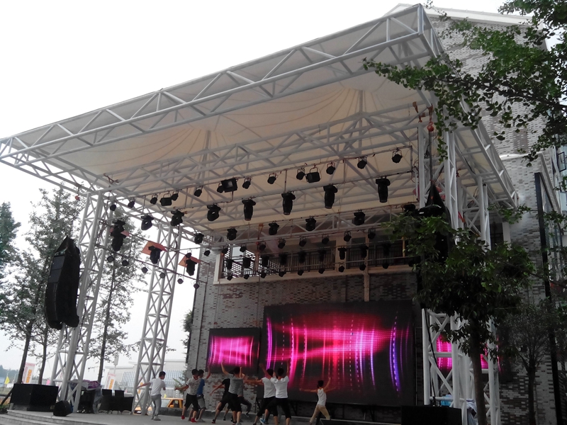 膜結構體育設施